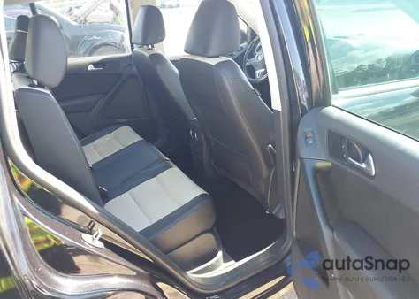 2016 Volkswagen Tiguan S from USA, damaged, VIN WVGAV7AX2GW032915